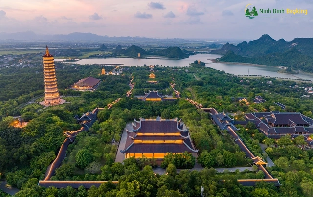 Chùa Bái Đính nhìn từ trên cao