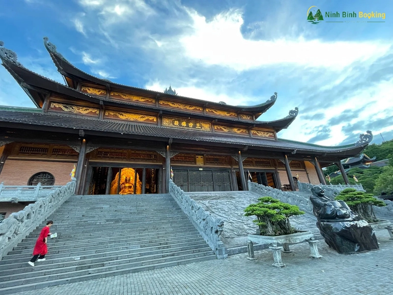 Điện Tam Thế Chùa Bái Đính